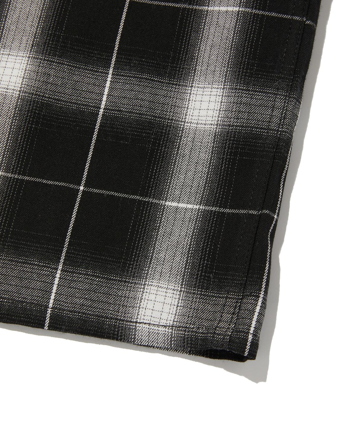 스웨이드(SUADE) CHECK SHORT SLEEVE SHIRT [BLACK]