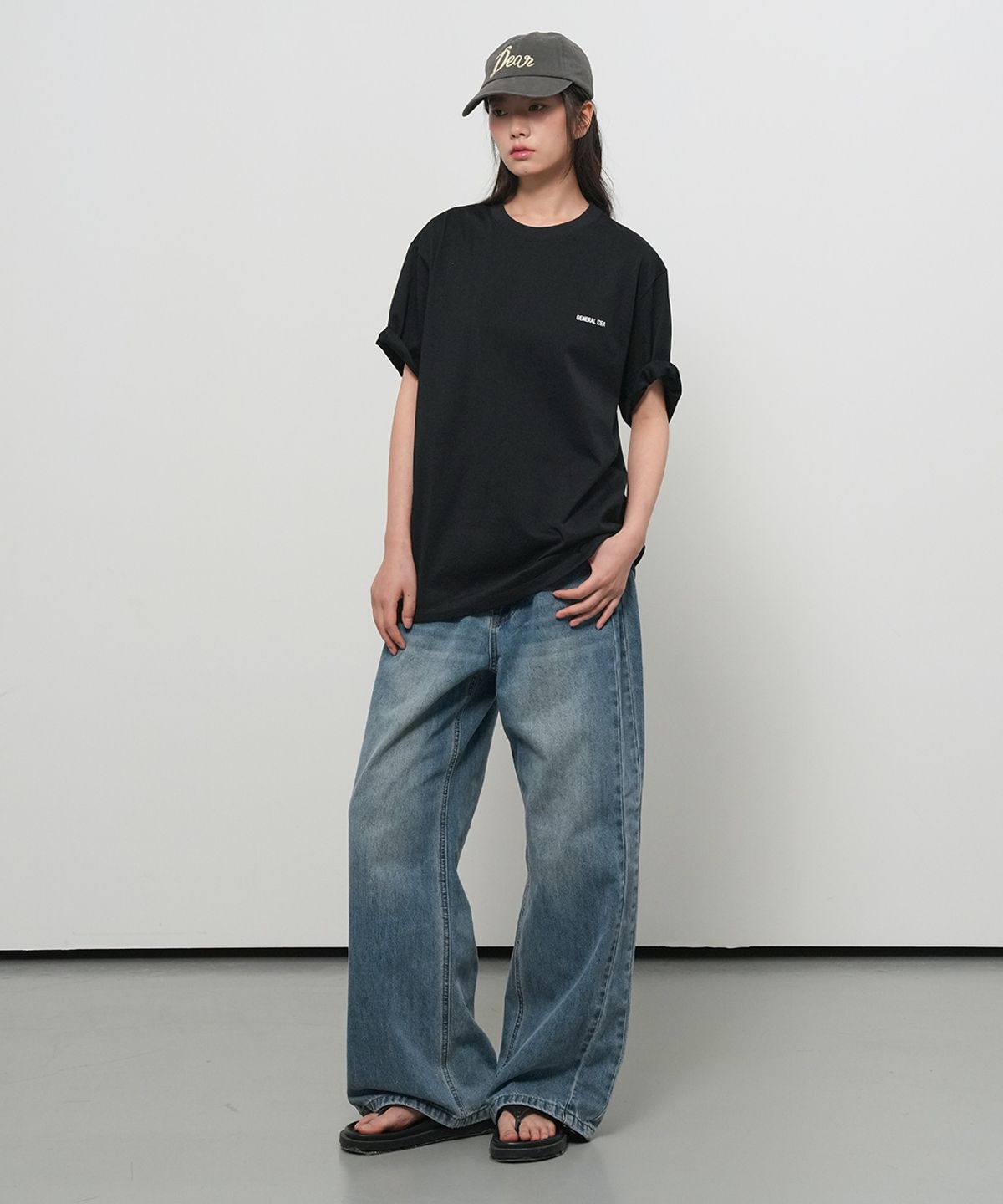 제너럴아이디어(GENERALIDEA) UNISEX 온도컷 쿨링 로고 반팔 티셔츠 [2COL] / GF2UTS017