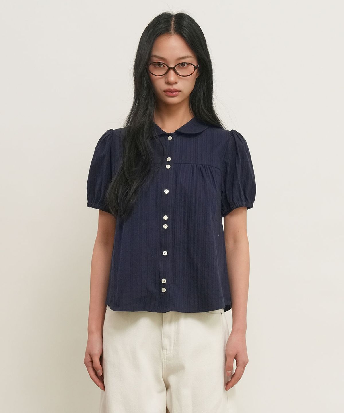 제너럴아이디어(GENERALIDEA) 라운드 카라 퍼프 블라우스 [NAVY] / GF2LSH521