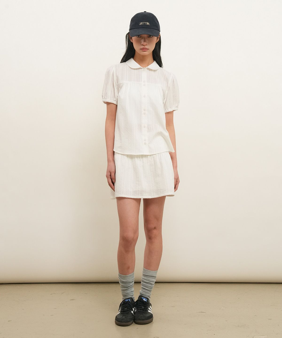 제너럴아이디어(GENERALIDEA) 라운드 카라 퍼프 블라우스 [WHITE] / GF2LSH521