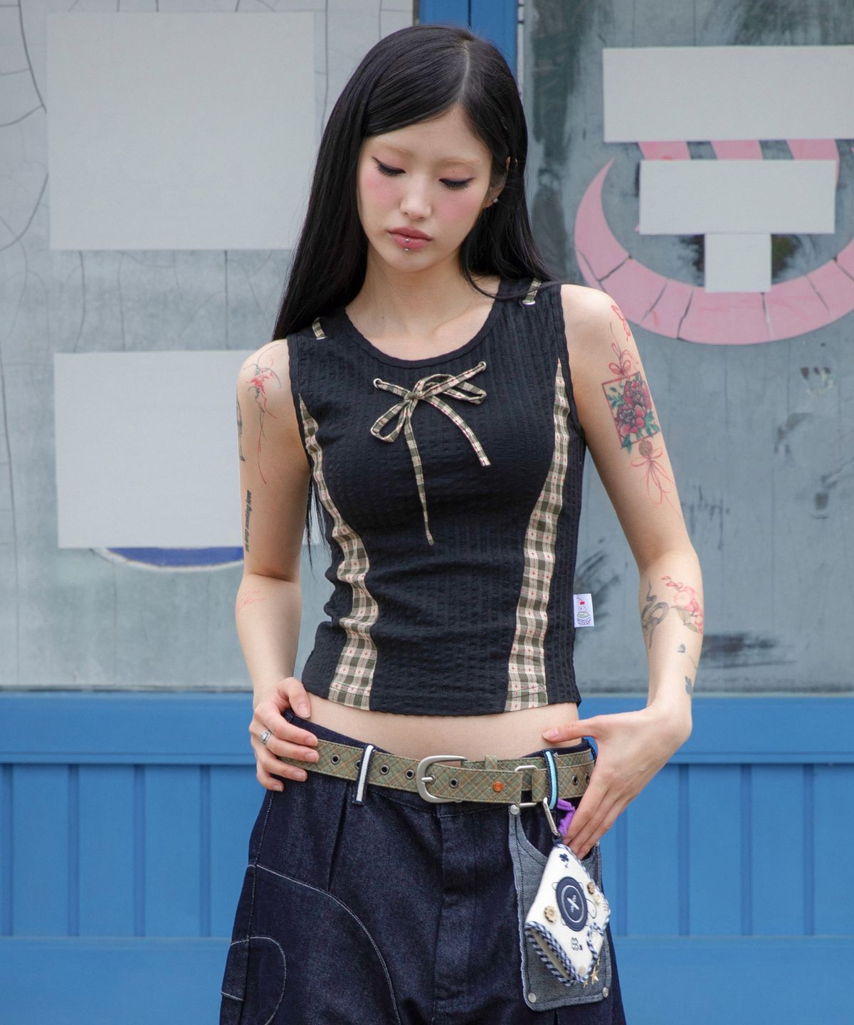 루나키후(RuNaKi'Hu') WXT083 무스비 체크 배색 슬리브리스 (BLACK)