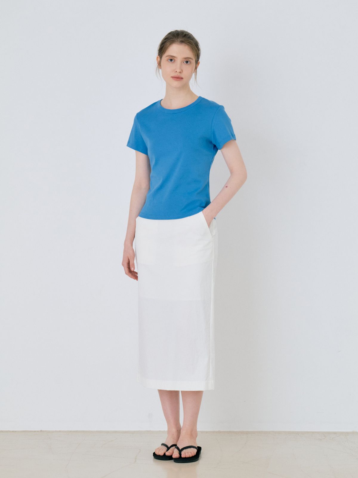 르세지엠(LESEIZEME) Classic Nylon Pencil Midi Skirt - Ivory