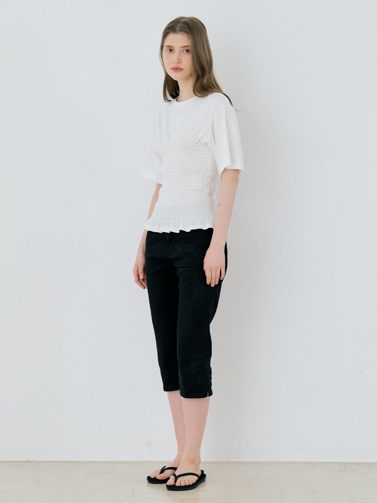 르세지엠(LESEIZEME) Basic Smocked Cotton Blouse T-Shirt - White