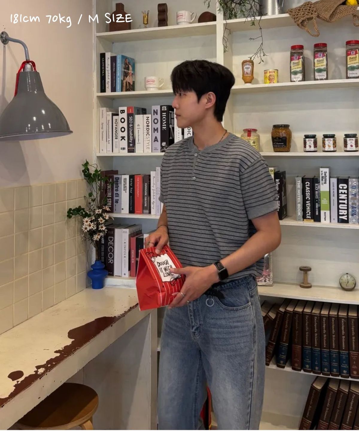 커즈넬로(CUZNELLO) 쿨 코튼 스트라이프 헨리넥 반팔 니트_그레이