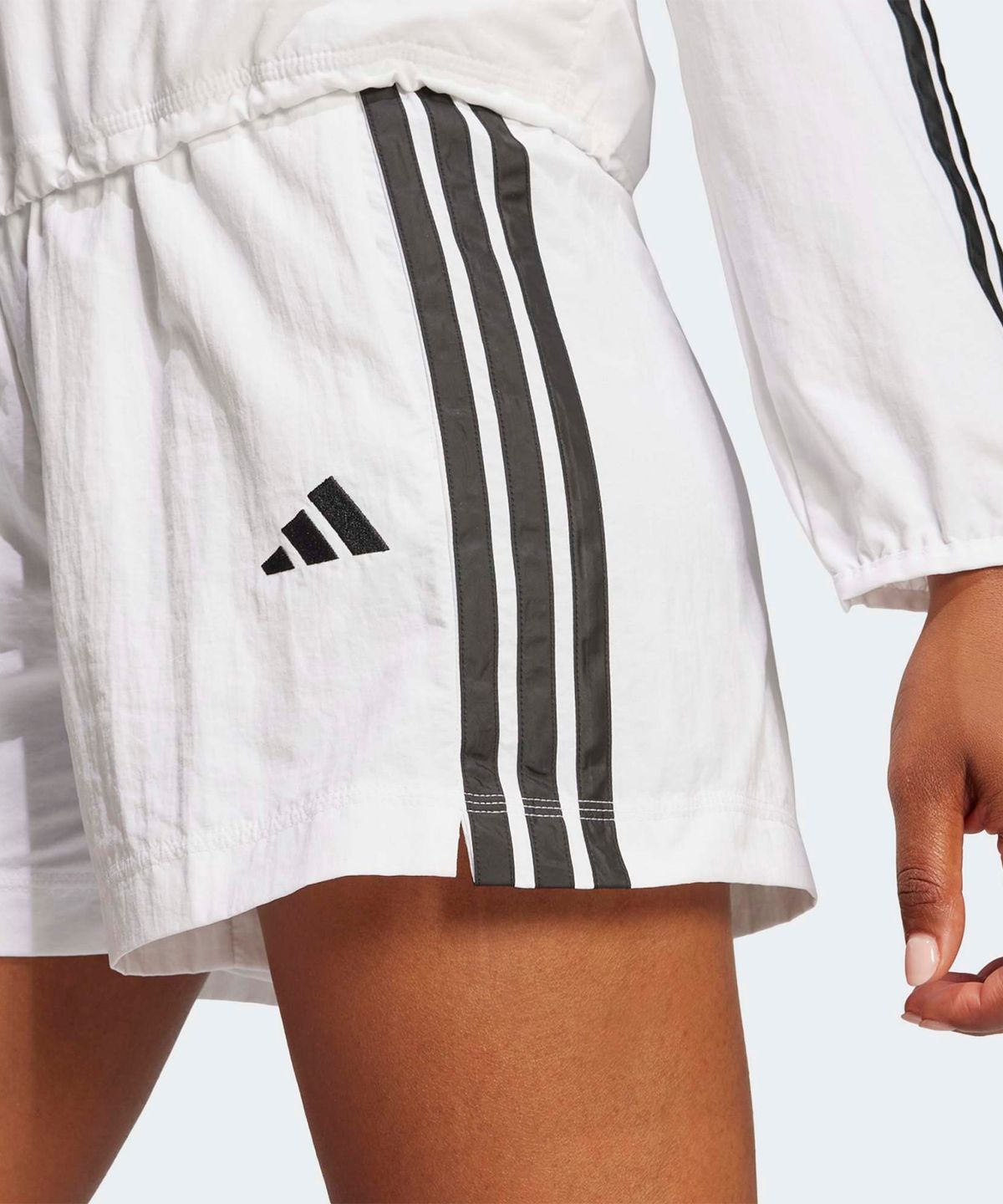 아디다스(ADIDAS) 에센셜 3-스트라이프 라이프스타일 우븐 숏 팬츠 - 화이트:블랙 / JE1310