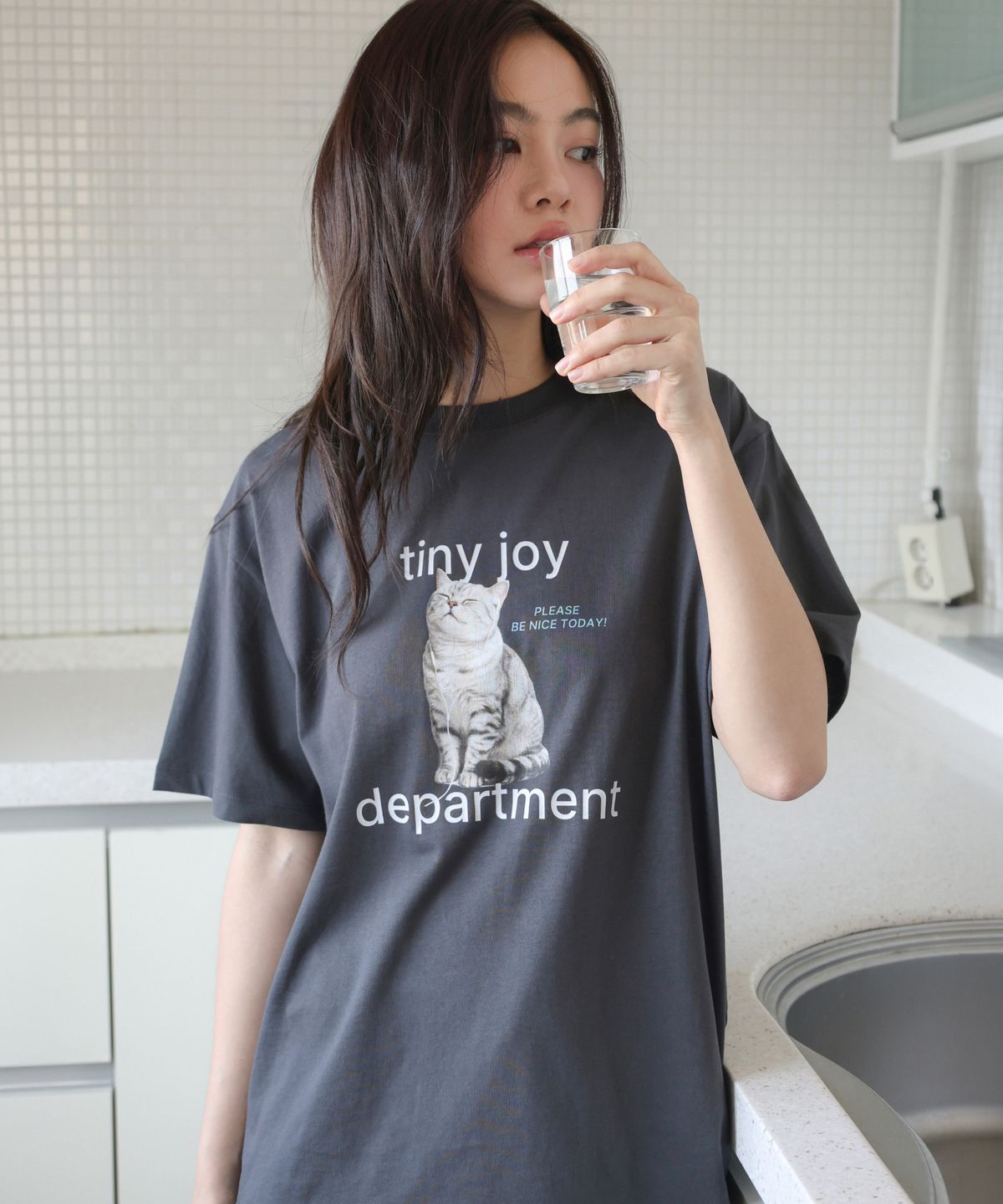 포에브(POEV) Joy Cat T-Shirt - Charcoal