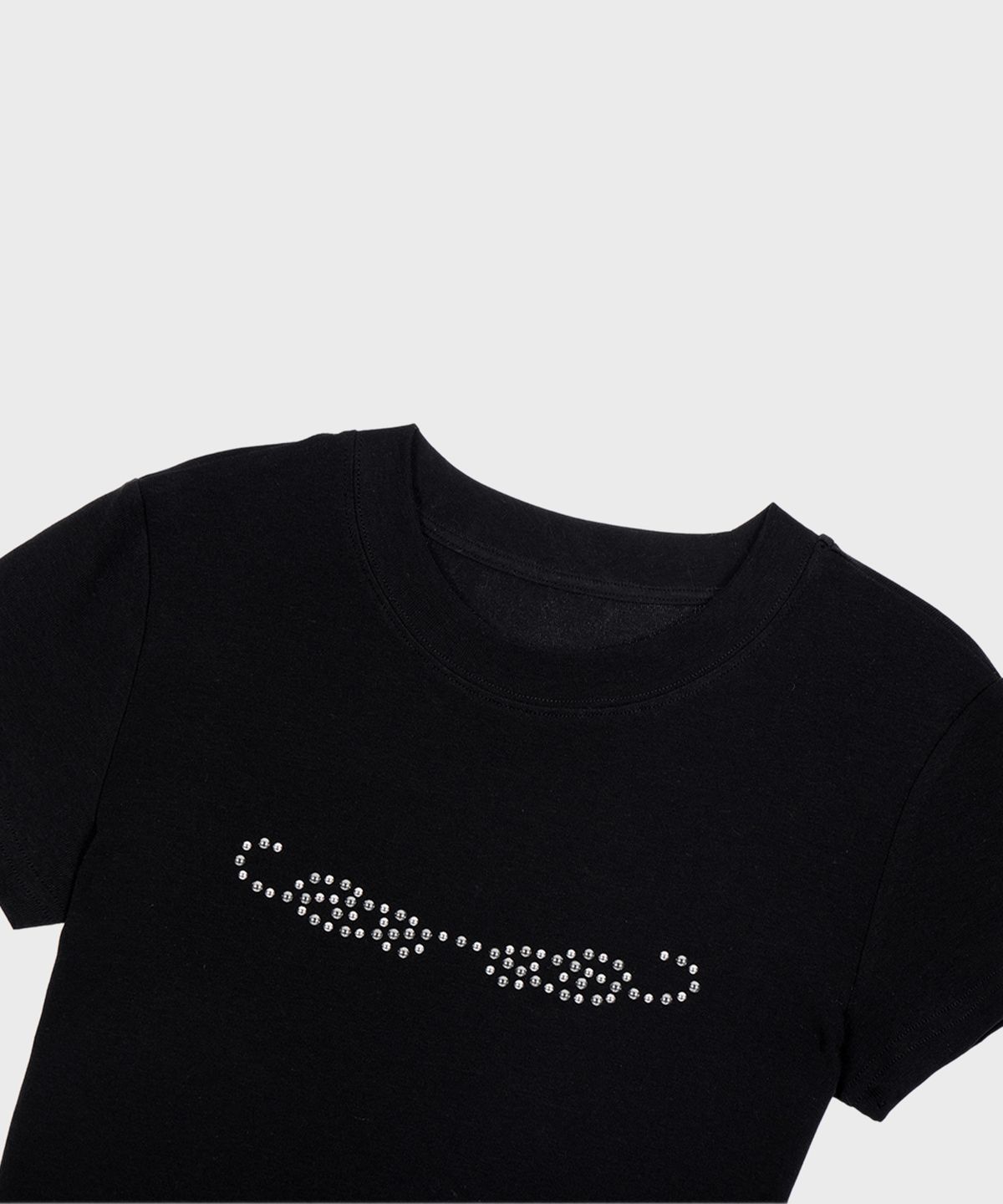 알키알카(ALKI ALKA) Wing Studded T-Shirt (Black)