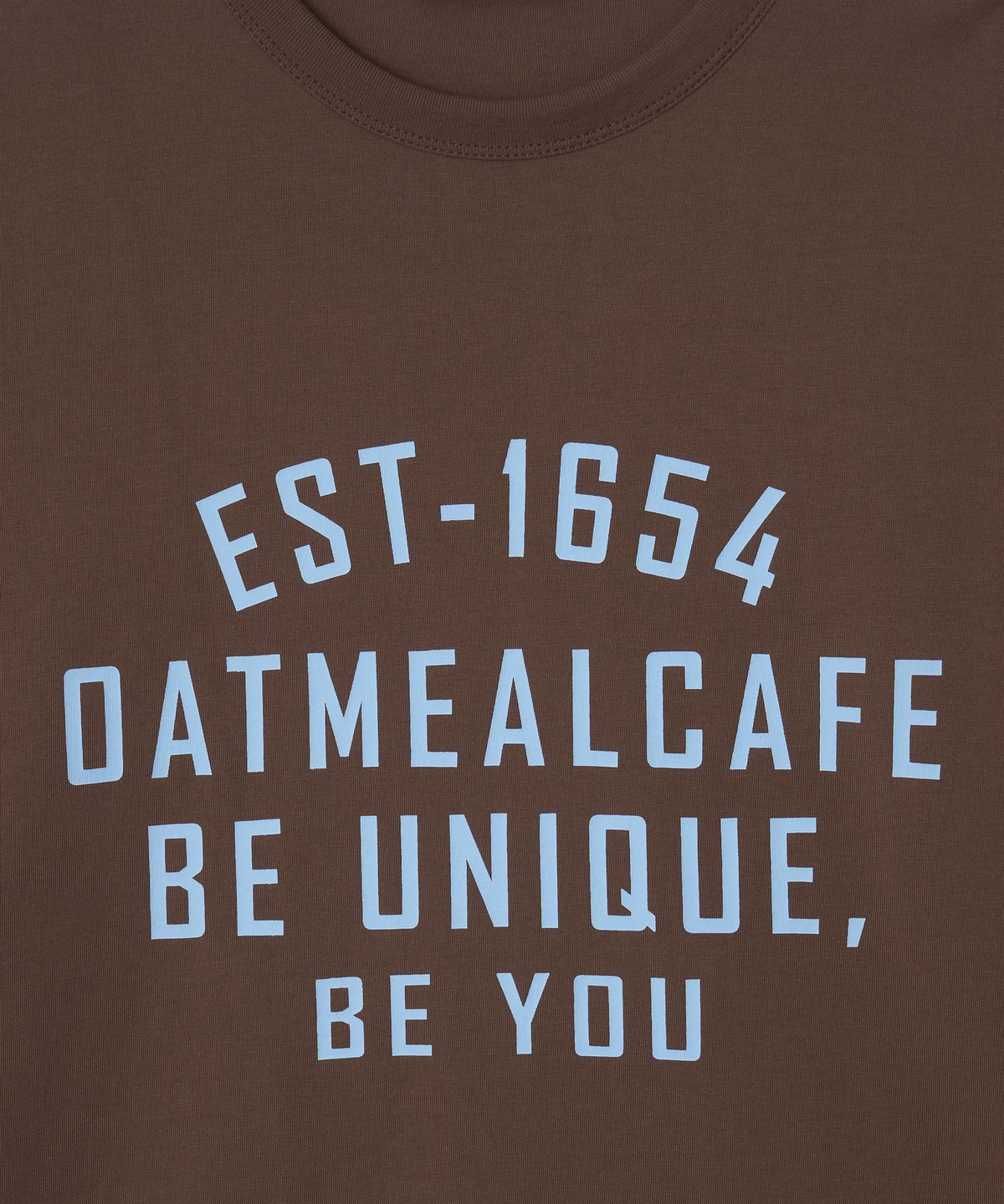 오트밀카페(OATMEAL CAFE) 오가닉 코튼 그래픽 티셔츠 - 모카 브라운