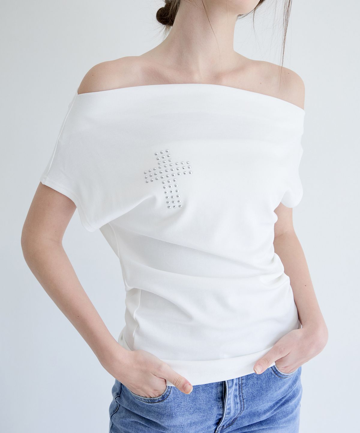 알키알카(ALKI ALKA) Studded Draped Top (White)