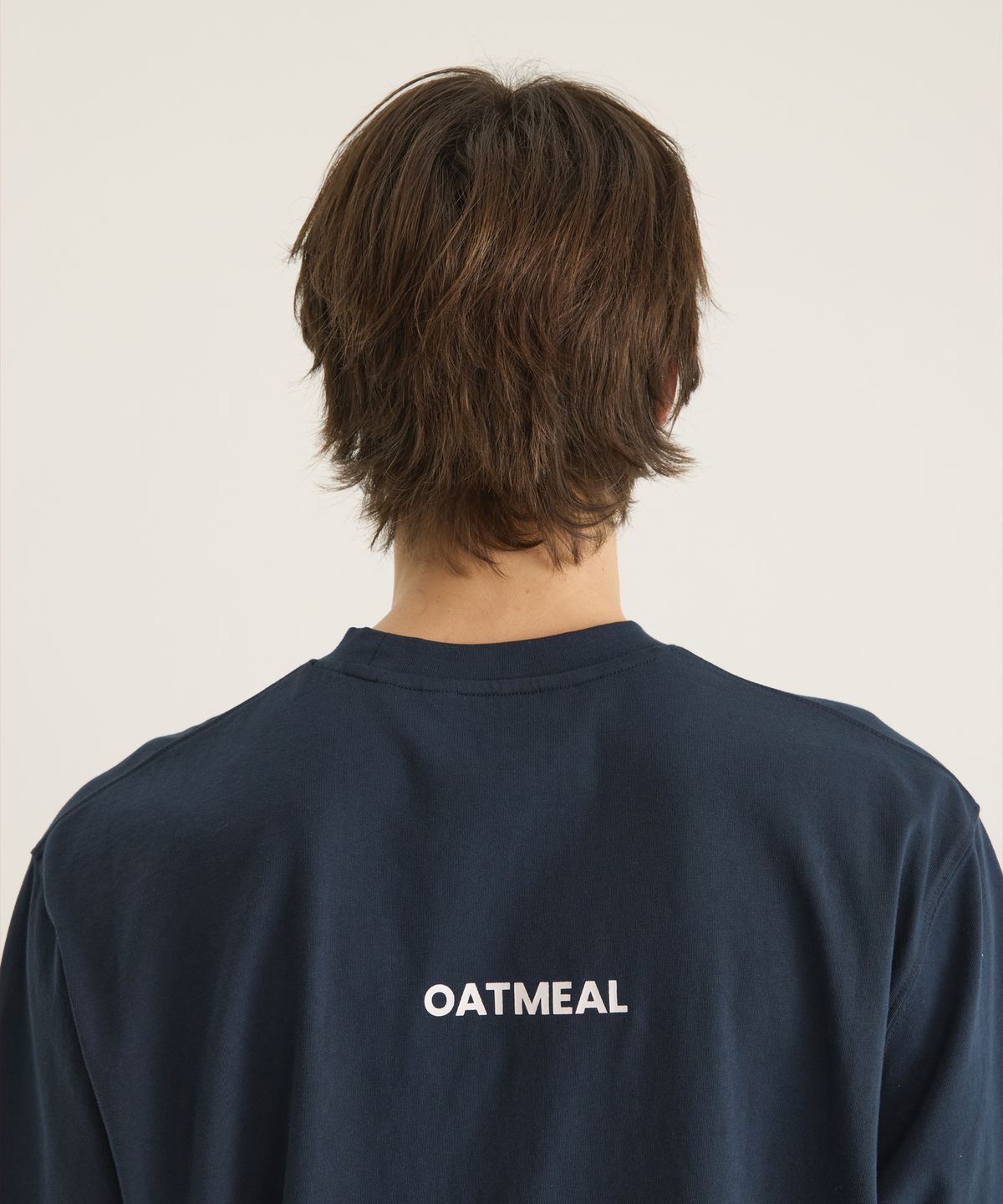 오트밀카페(OATMEAL CAFE) 오가닉 코튼 미니멀 로고 티셔츠 - 네이비