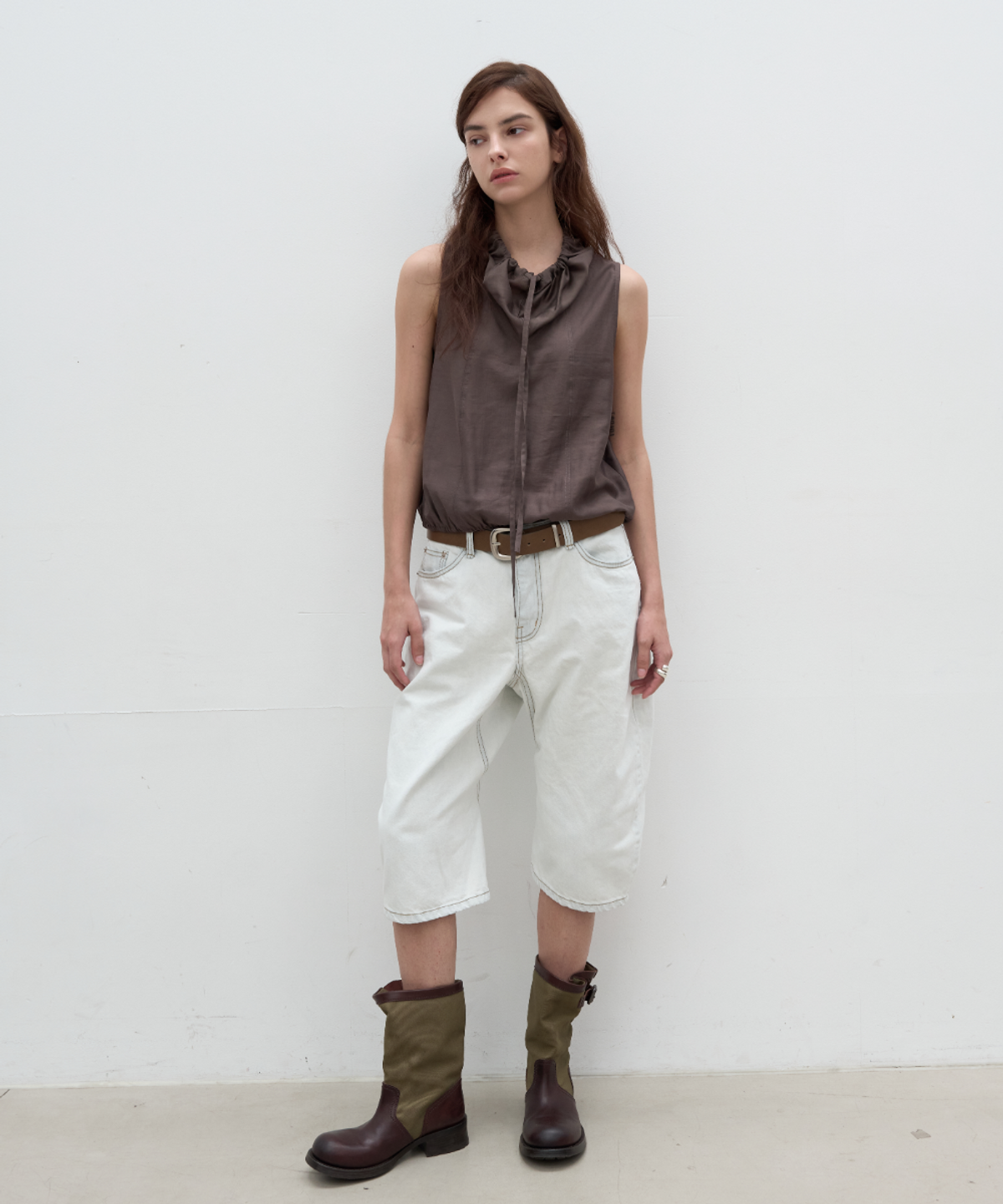 서란(SEORAN) Low Rise Wide Bermuda Pants_Indigo