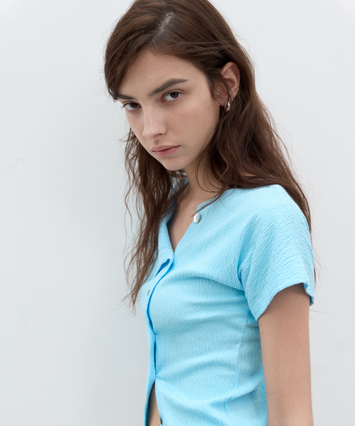 서란(SEORAN) Unbalance Button Cardigan_Blue
