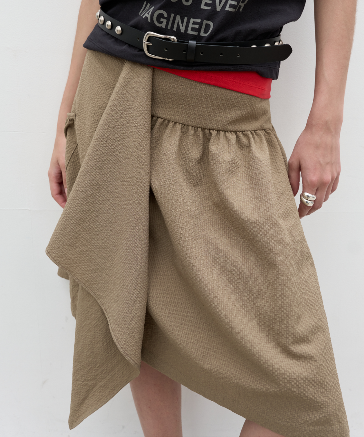 서란(SEORAN) Unbalance Drape Skirt_Brown