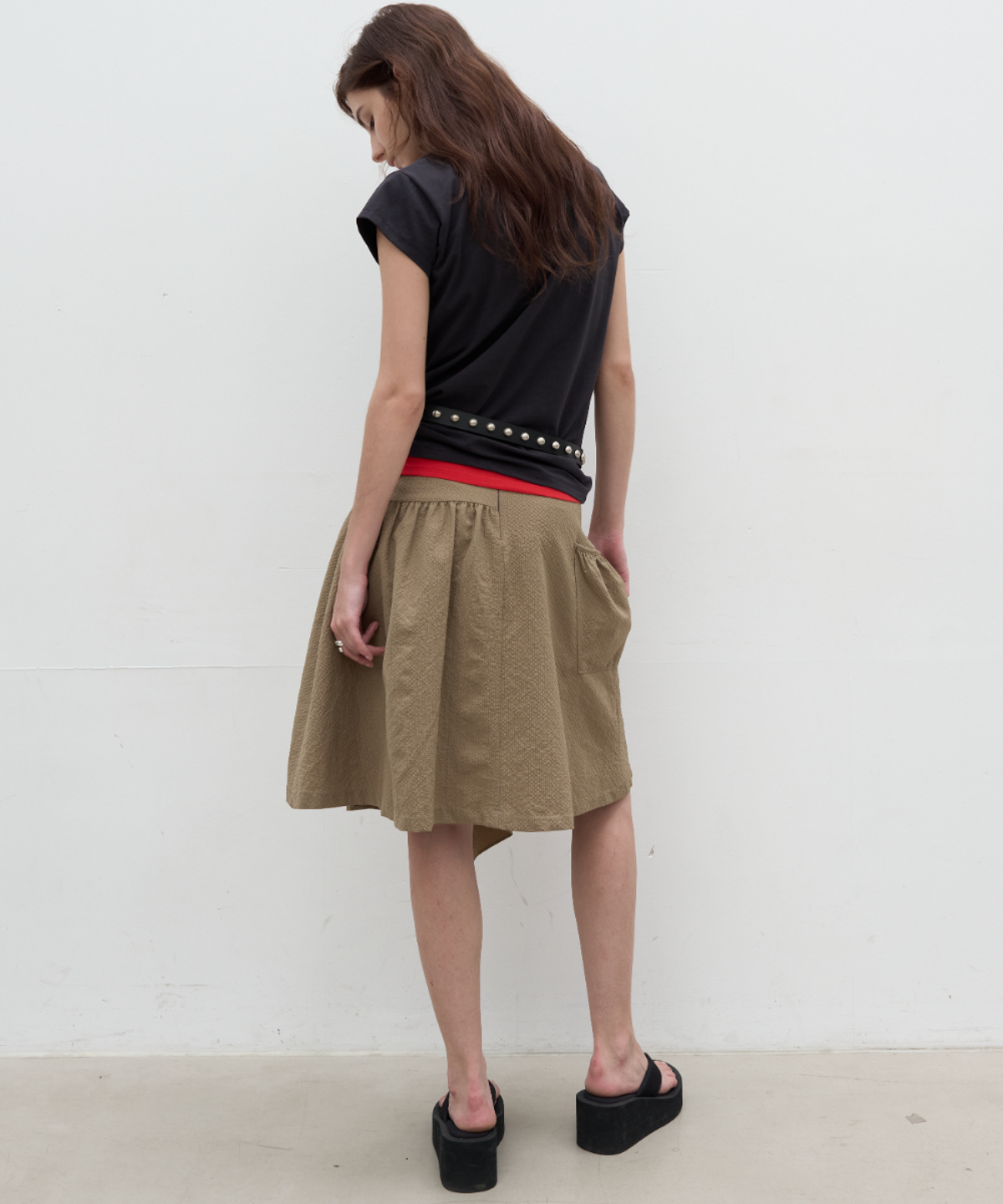 서란(SEORAN) Unbalance Drape Skirt_Brown