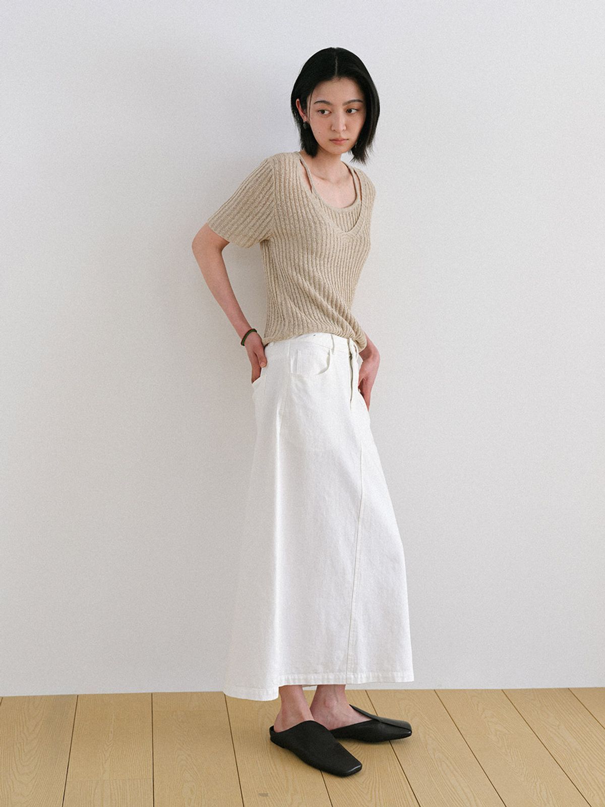 헌치(HUNCH) Semi A-Line Denim Skirt