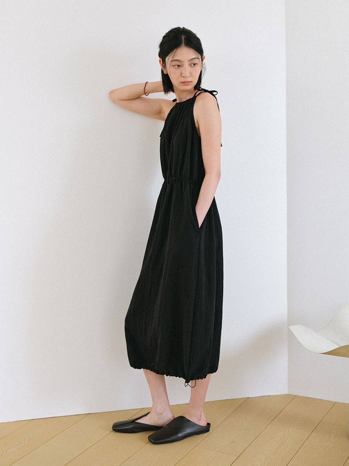 헌치(HUNCH) Tie-Shoulder Maxi Dress