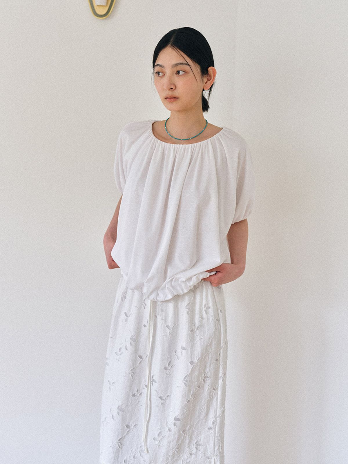 헌치(HUNCH) Volume Shirred Blouse