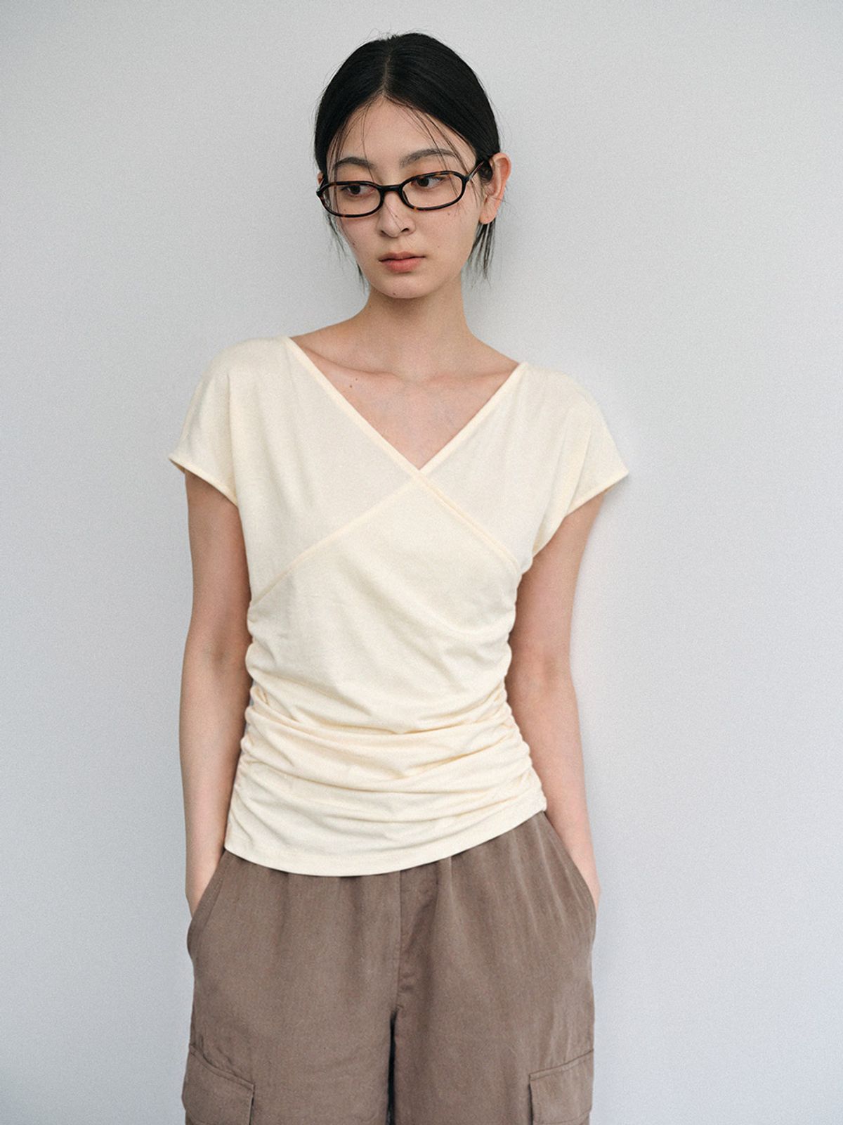 헌치(HUNCH) Wrap Draped V-Neck Top (2color)