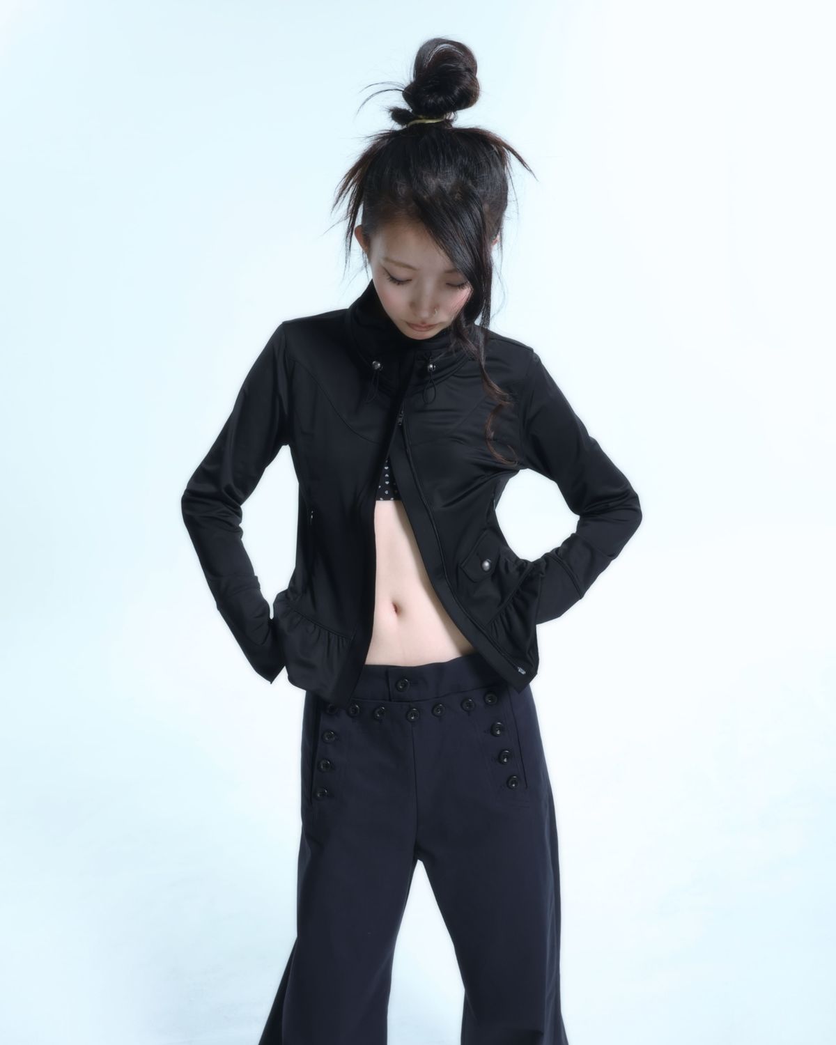 알디유(ALDIYOUU) Ruffle Two Way zip-up (Black)