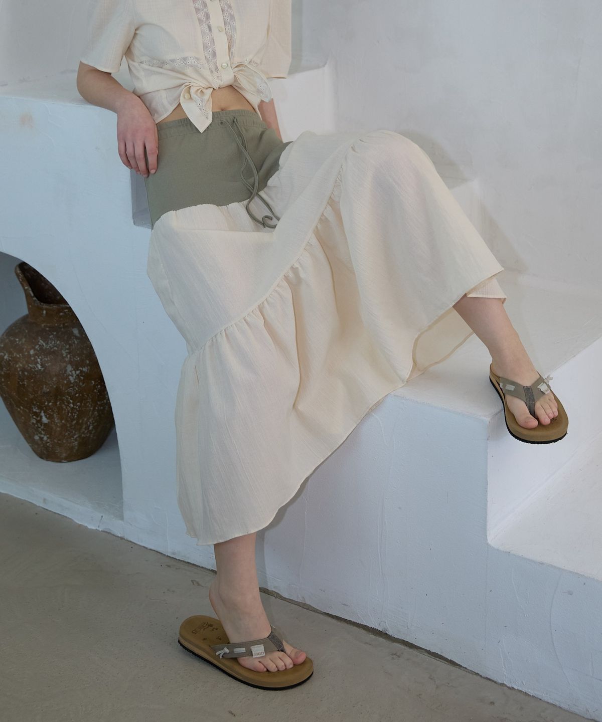 위오이(WIOE) Urban Layered Swing Skirt_Khaki