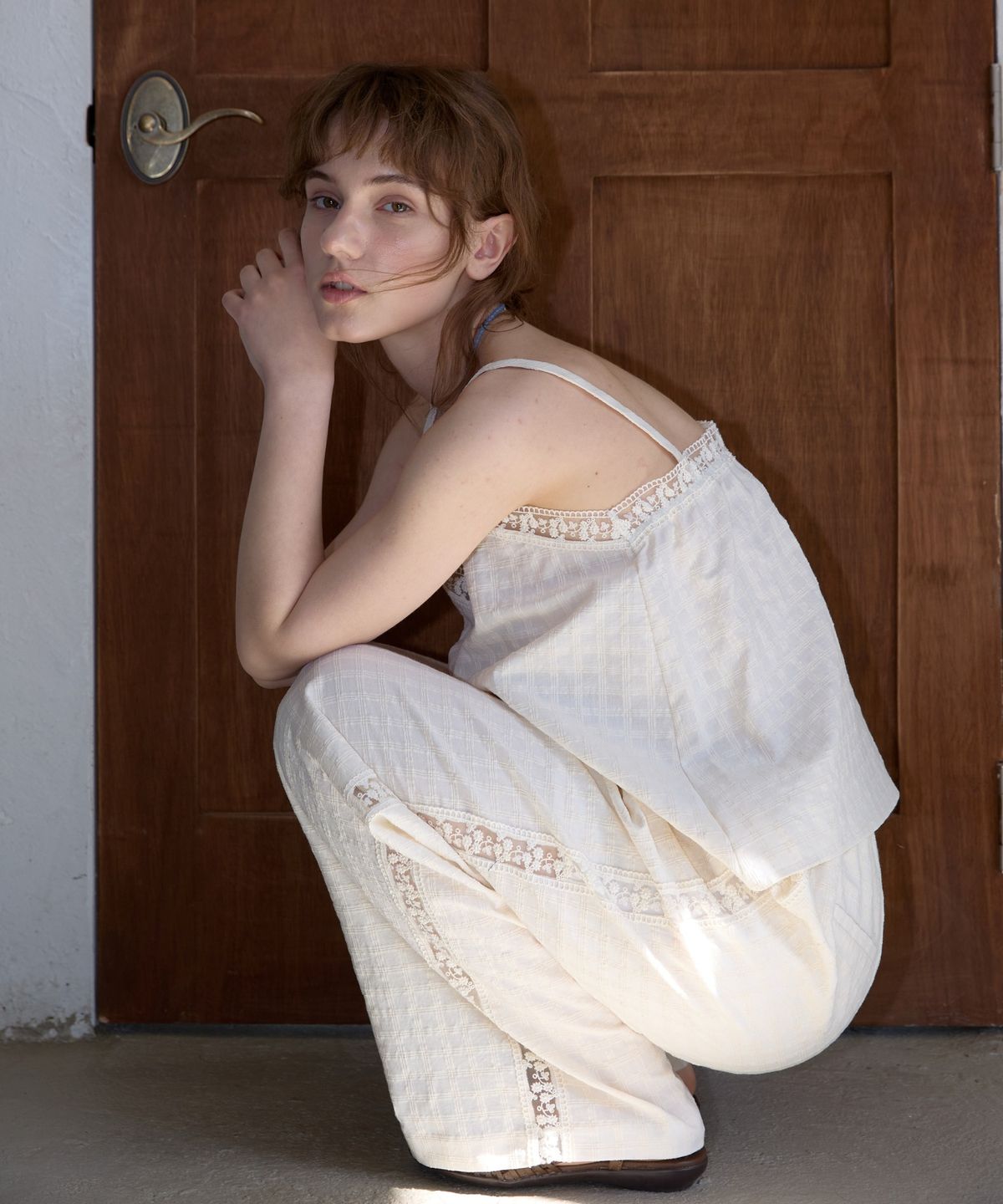 위오이(WIOE) Lacy Jacquard Banding Pants_Ivory
