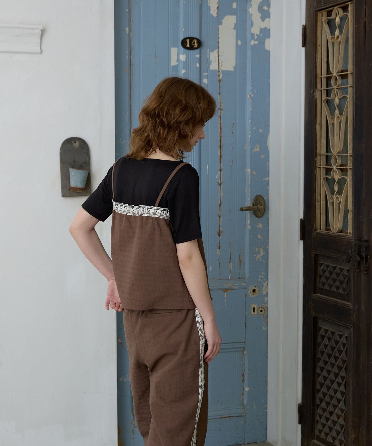 위오이(WIOE) Lace-Trim Jacquard Cami_Brown