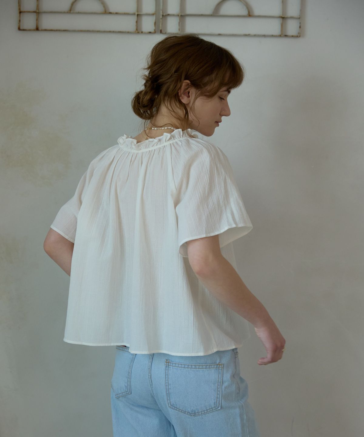 위오이(WIOE) Rebecca Ribbon Tie Blouse_White