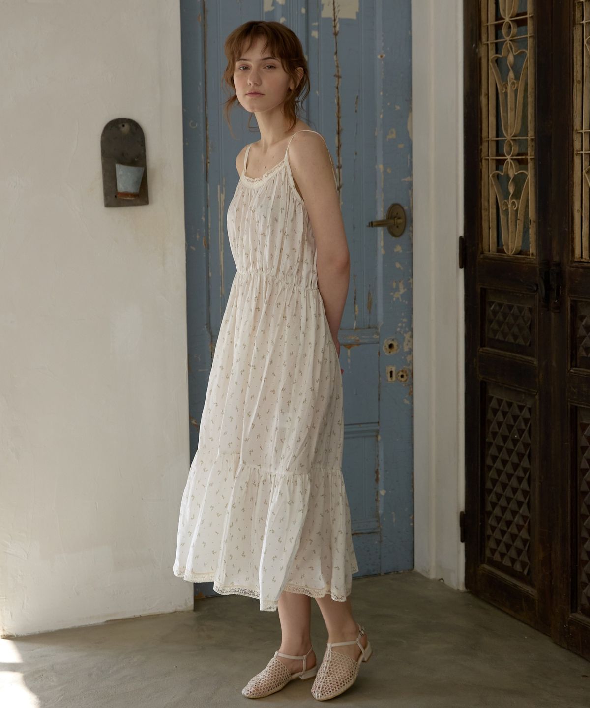 위오이(WIOE) Boho Floral Cami Tiered Dress_Ivory