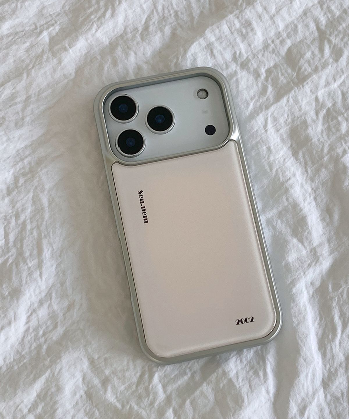 세컨드유니크네임(SECOND UNIQUE NAME) SUN CASE GRAPHIC MIST IVORY