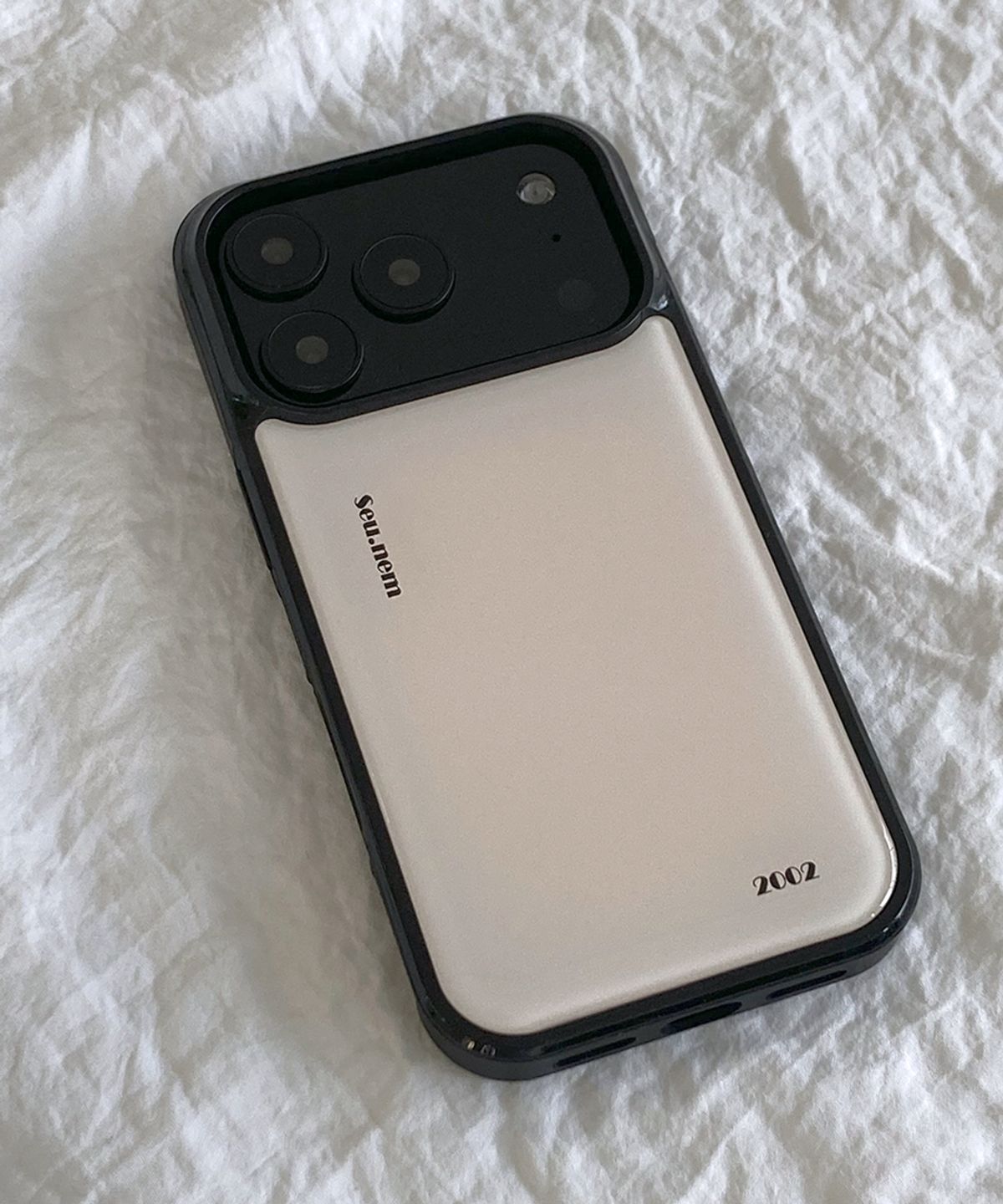 세컨드유니크네임(SECOND UNIQUE NAME) SUN CASE GRAPHIC MIST IVORY
