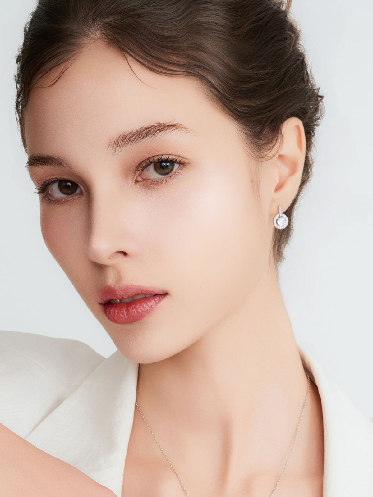 가이거주얼리(GEIGERJEWELRY) 18K GF 오로라 서클 큐빅 귀걸이 GI8KPEE092