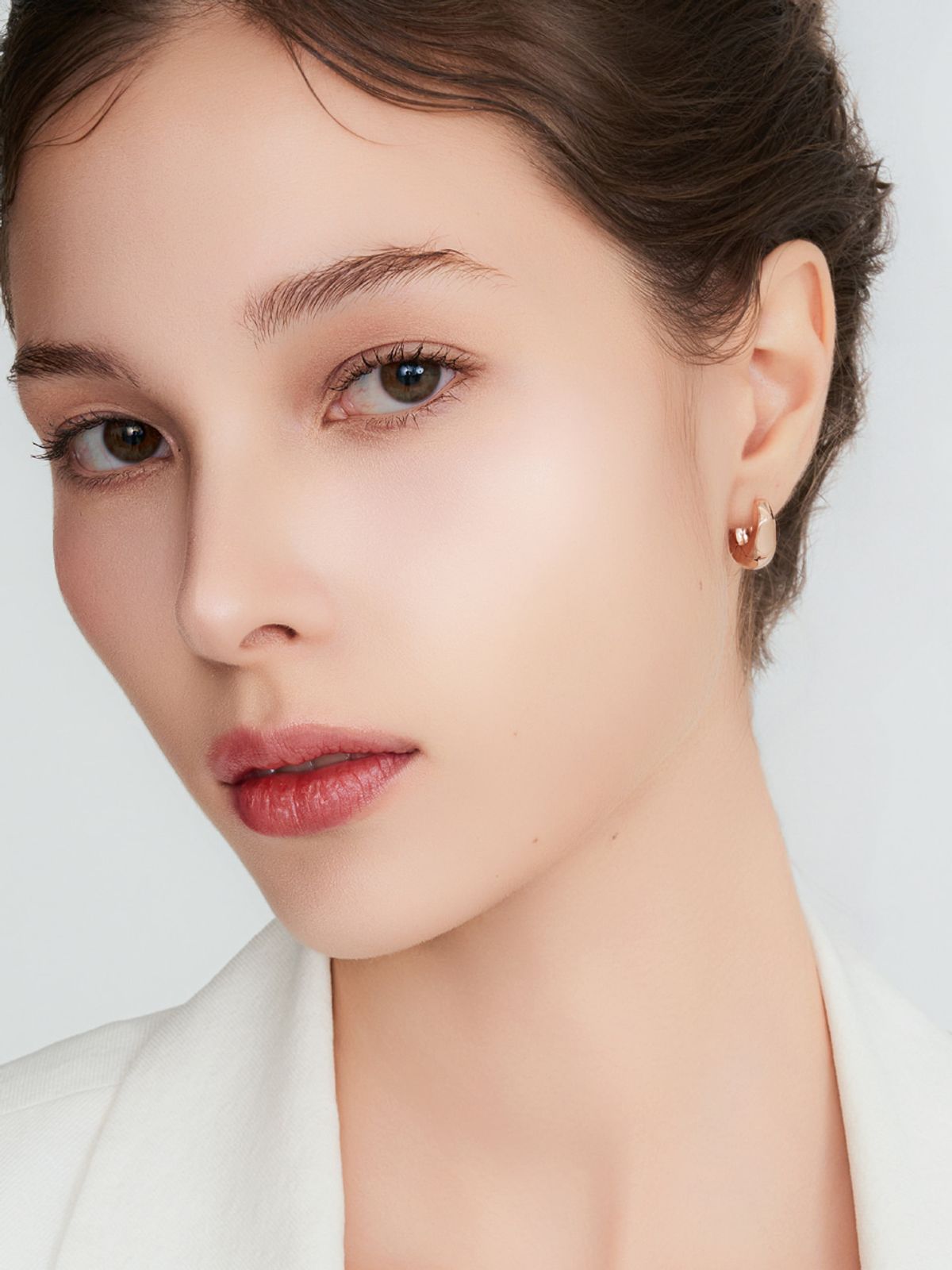 가이거주얼리(GEIGERJEWELRY) 18K GF 모던 글램 원터치 귀걸이 GI8KPEE091
