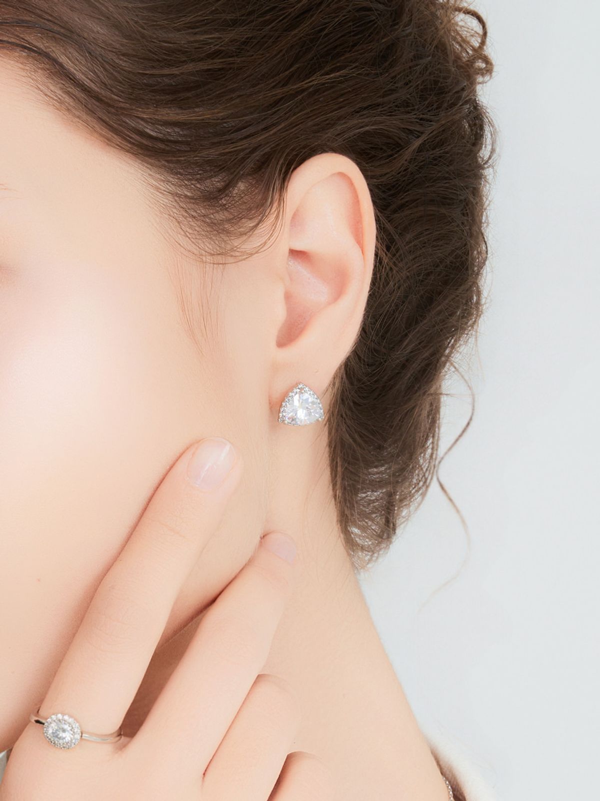 가이거주얼리(GEIGERJEWELRY) 18K GF 트릴리온 루체 귀걸이 GI8KPEE084