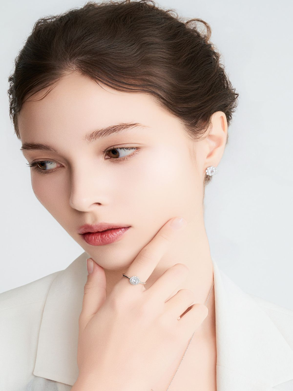 가이거주얼리(GEIGERJEWELRY) 18K GF 루미에르 플뢰르 귀걸이 GI8KPEE083
