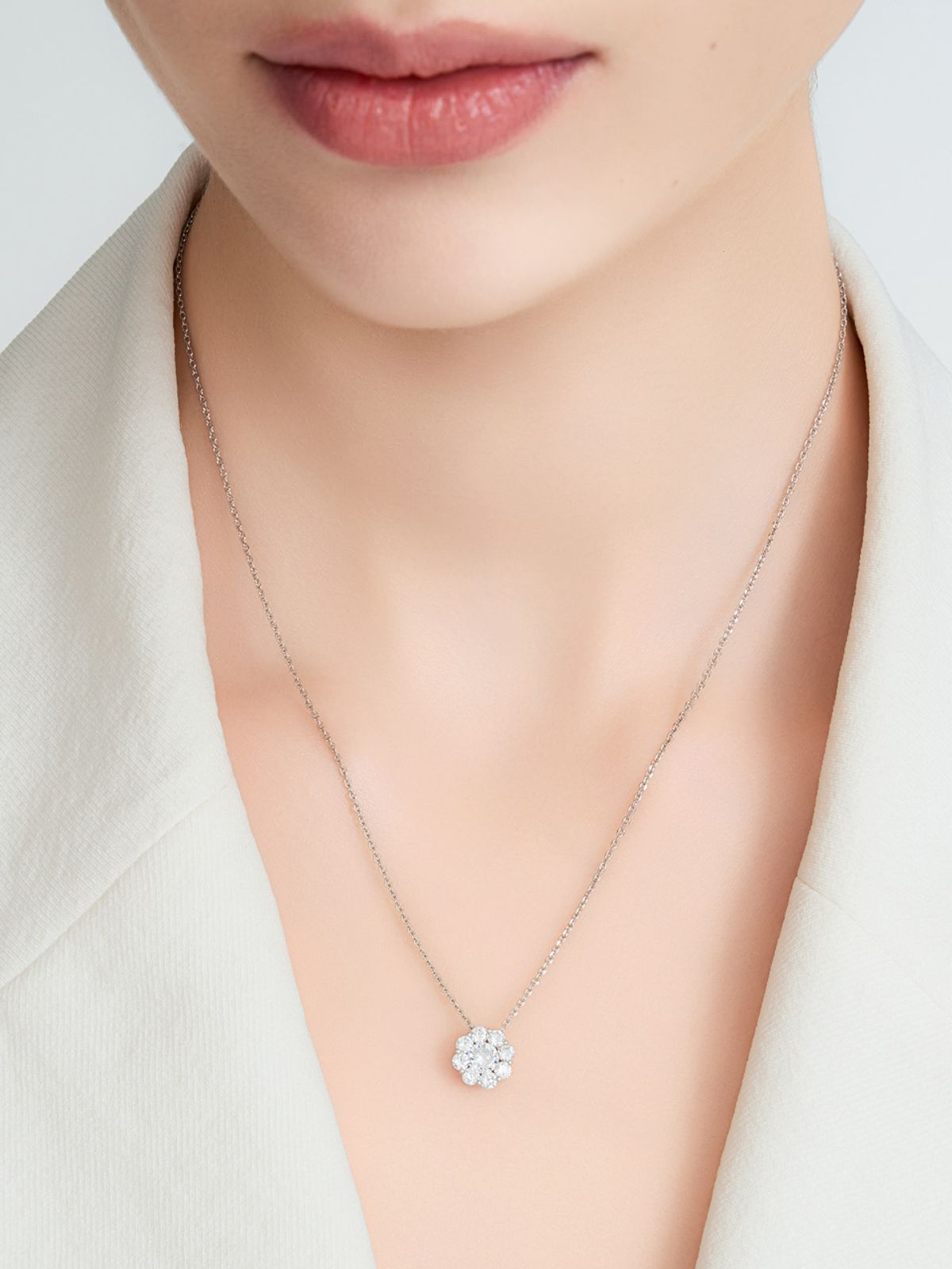 가이거주얼리(GEIGERJEWELRY) 루미에르 플뢰르 목걸이 GISVNN046