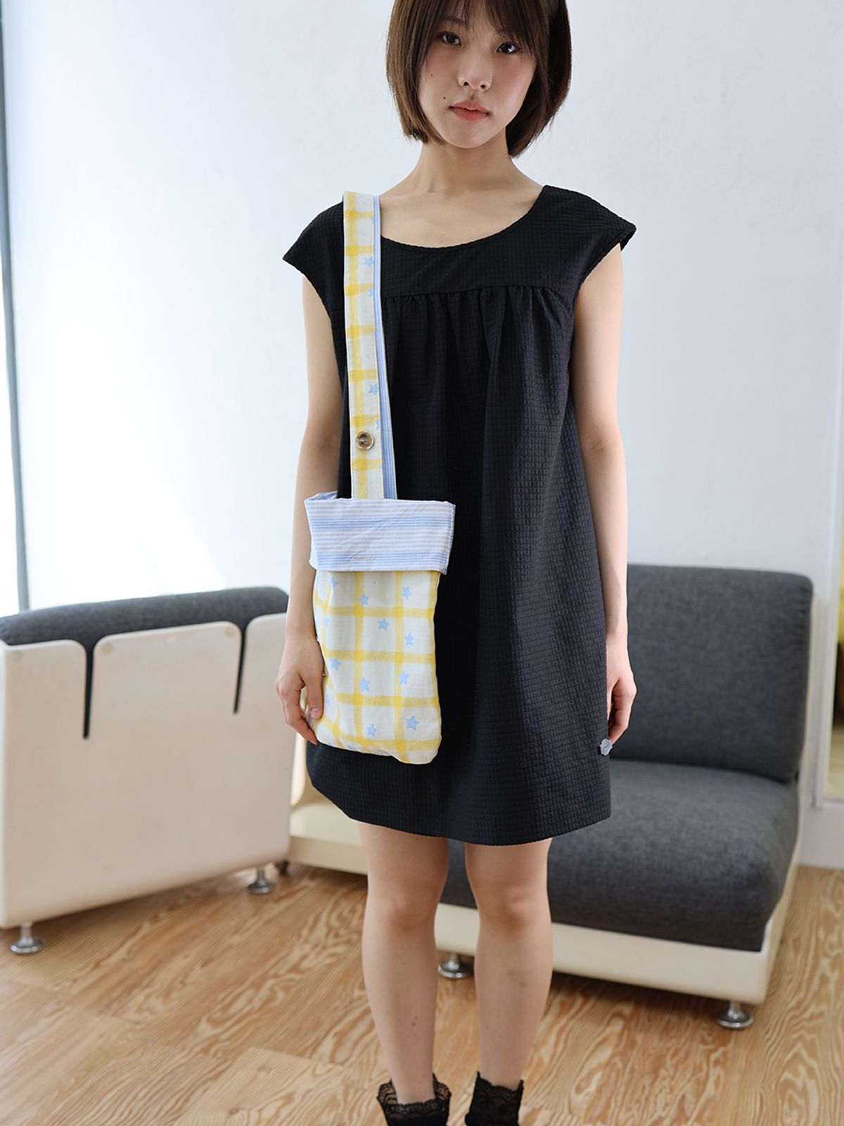무음(MUWM) 플립 슬리브 리버시블 숄더백 Flip Sleeve Shoulder Bag (Yellow Sherbet)
