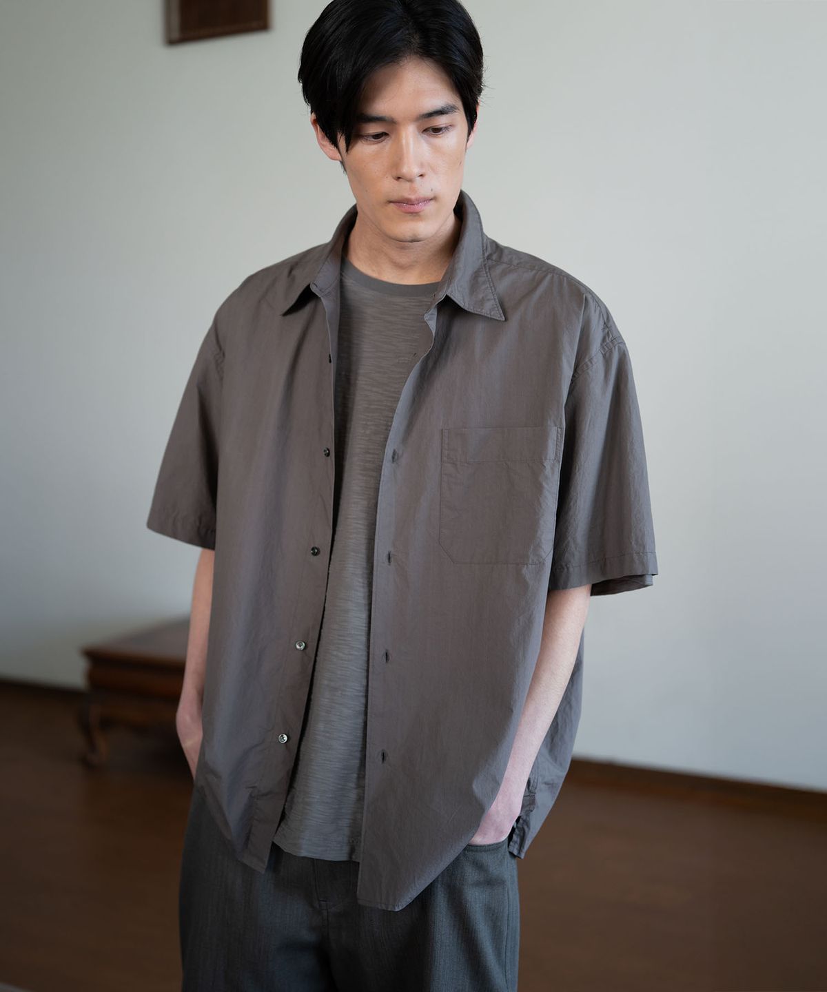 블랭크룸(BLANKROOM) 플루이드 하프 셔츠_WASHED BROWN