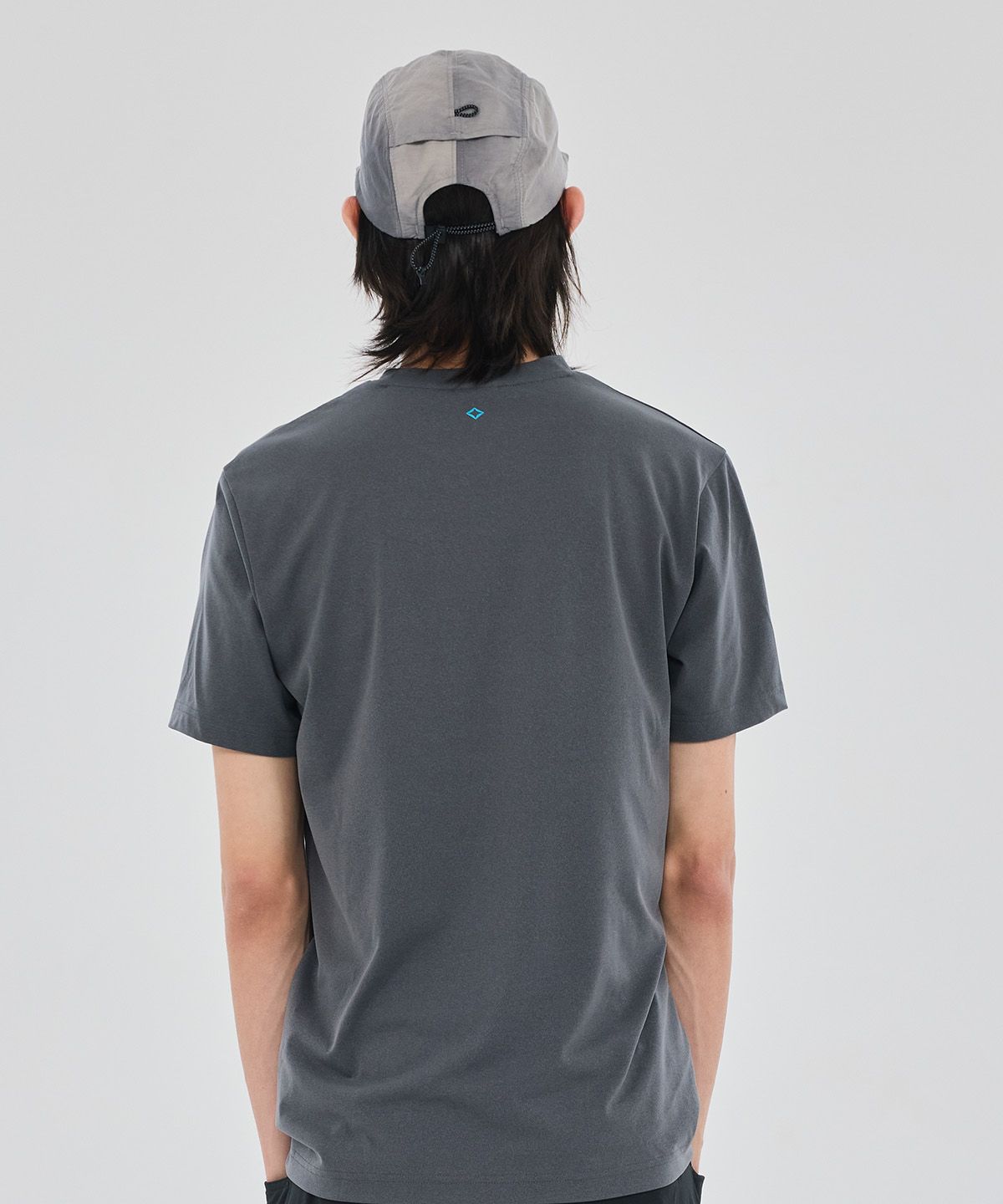 헬리녹스 웨어(HELINOX WEAR) Hummingbird 그래픽 티셔츠_Dark Gray