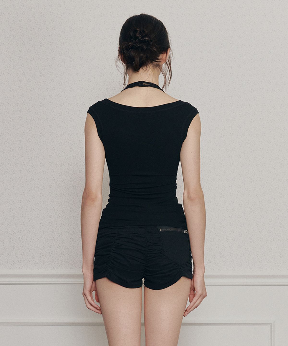 페인오어플레져(PAINORPLEASURE) REGINA TOP black