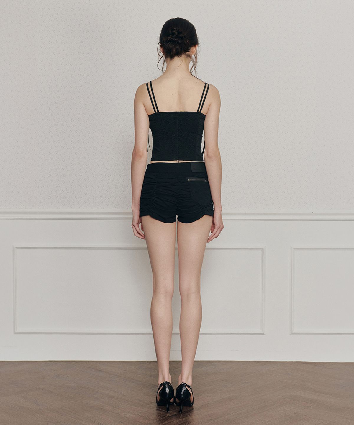 페인오어플레져(PAINORPLEASURE) VIOLA BELTED SHORTS black