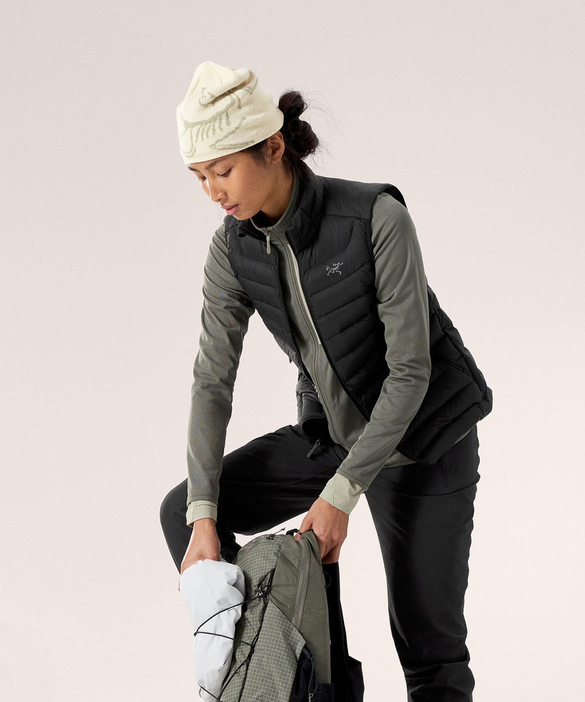 아크테릭스(ARCTERYX) 세륨 베스트 여성 - BLACK / AJQSW10556