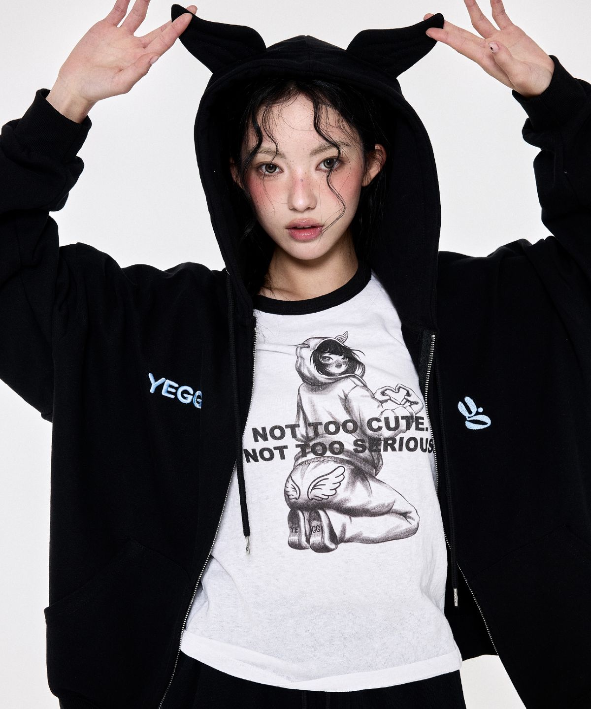 예그(YEGG) 드로잉 티
