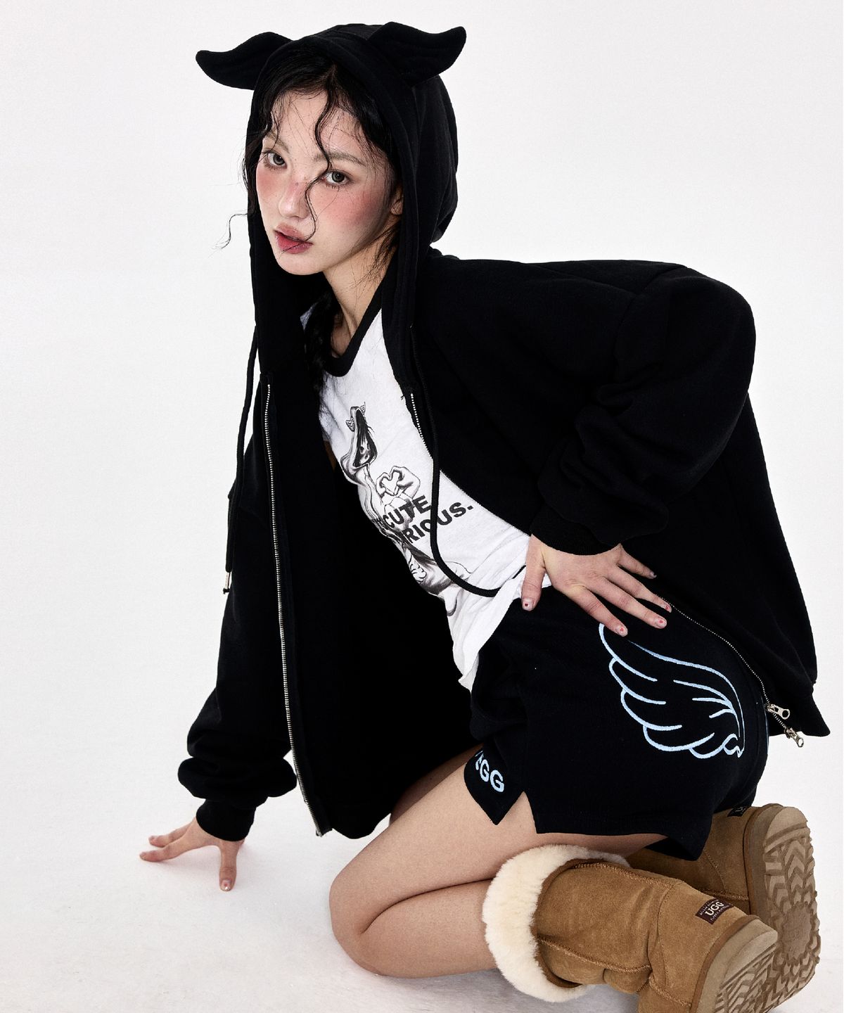 예그(YEGG) 드로잉 티