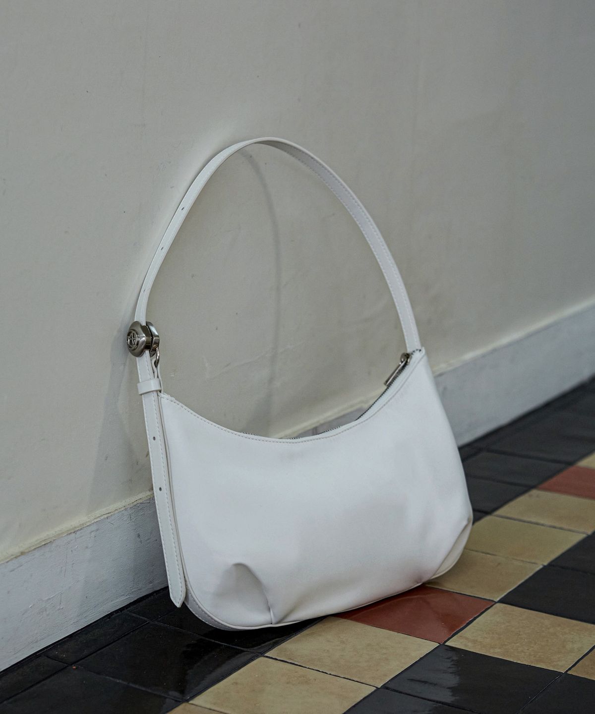 벨류엣(VALLUAT) Clevor Bag_Ivory