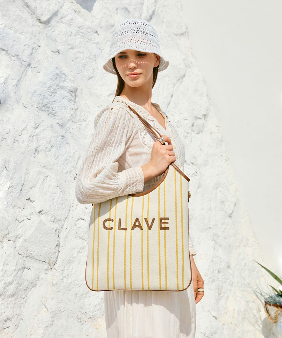 끌라베(CLAVE) 아리아 옐로우 숄더백 (ARIA Yellow Shoulder Bag)