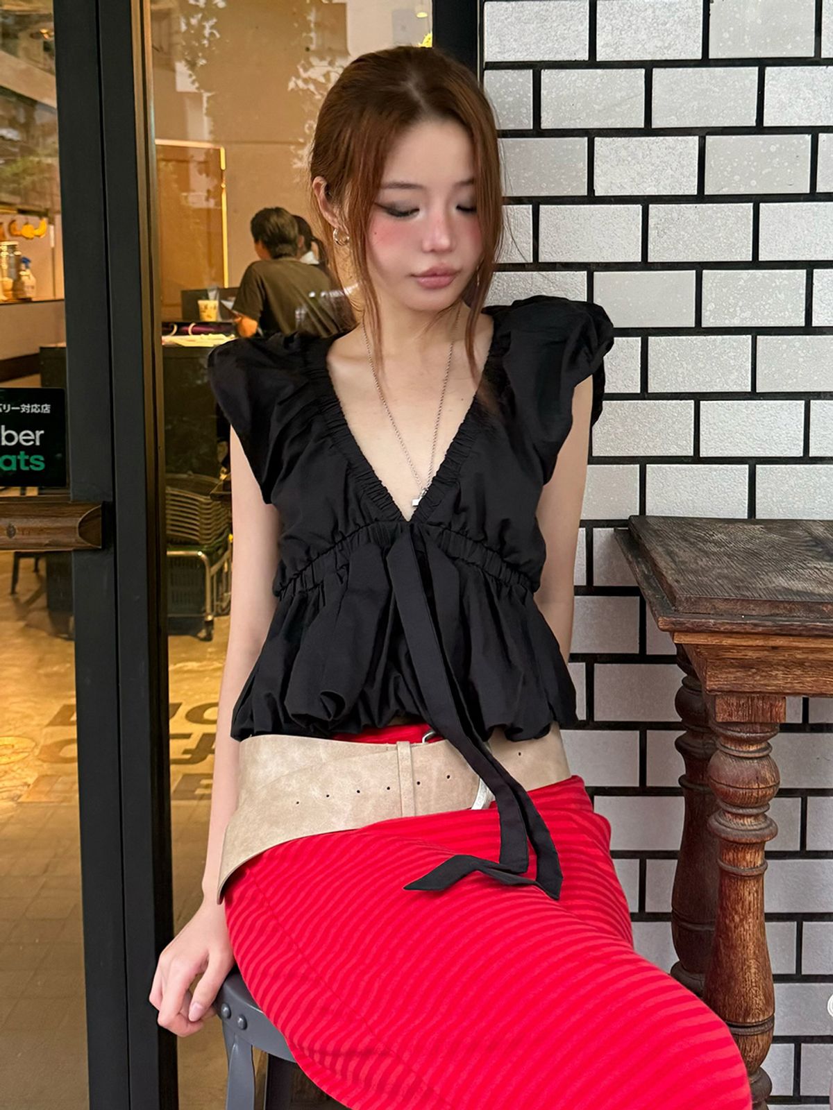 그리트(GREET) 레븐 브이 벌룬 블라우스_ Raven Blouse_Black