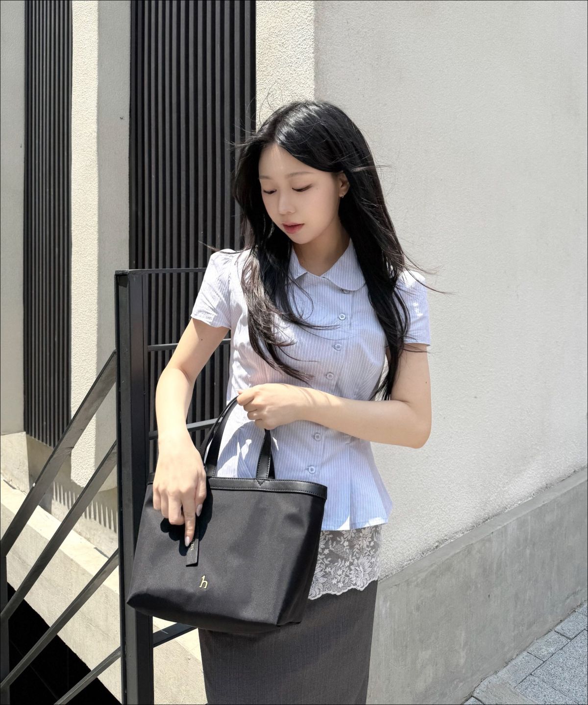 미쏘(MIXXO) 라운드카라 스트라이프 셔츠_MIWYAG608G MIWYAG90QG