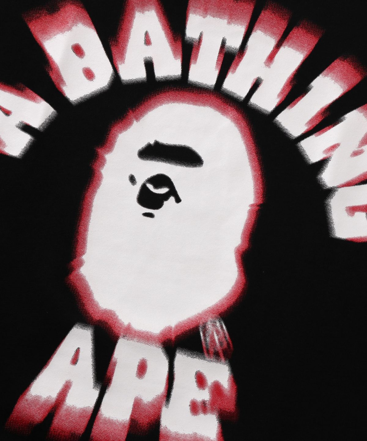 베이프(BAPE) 스프레이 콜리지 릴렉스드 핏 티셔츠(M) BLACK