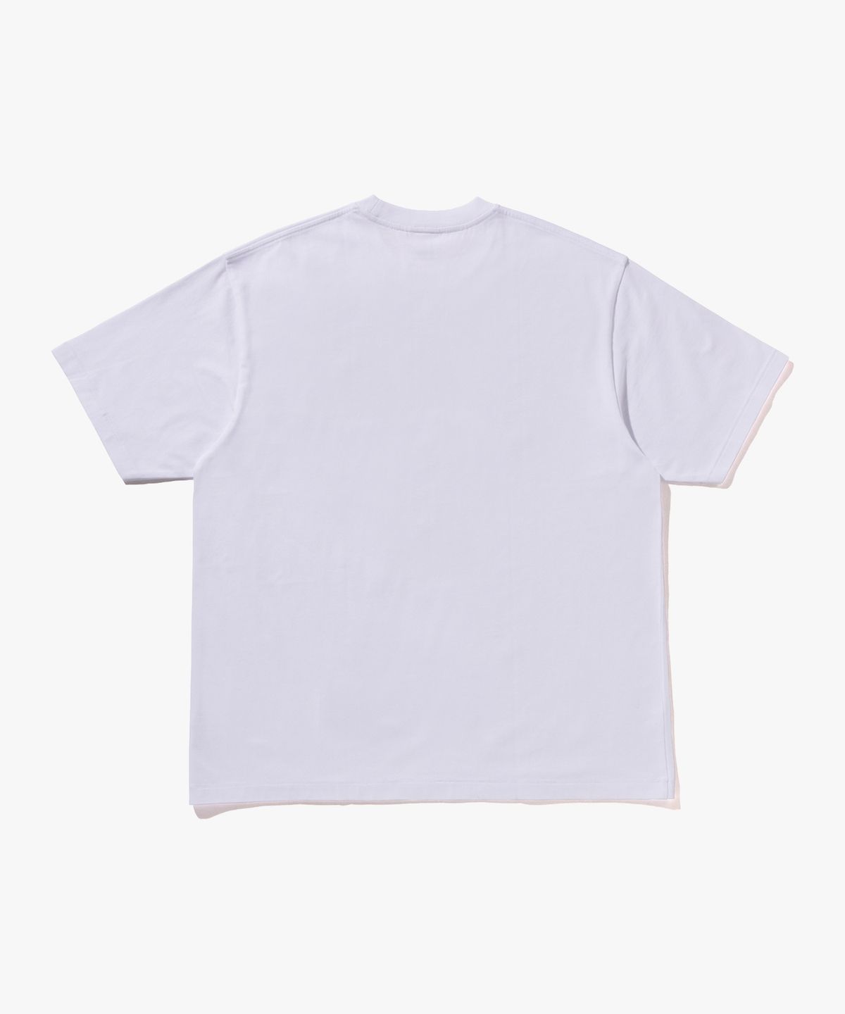 베이프(BAPE) 스프레이 콜리지 릴렉스드 핏 티셔츠(M) WHITE