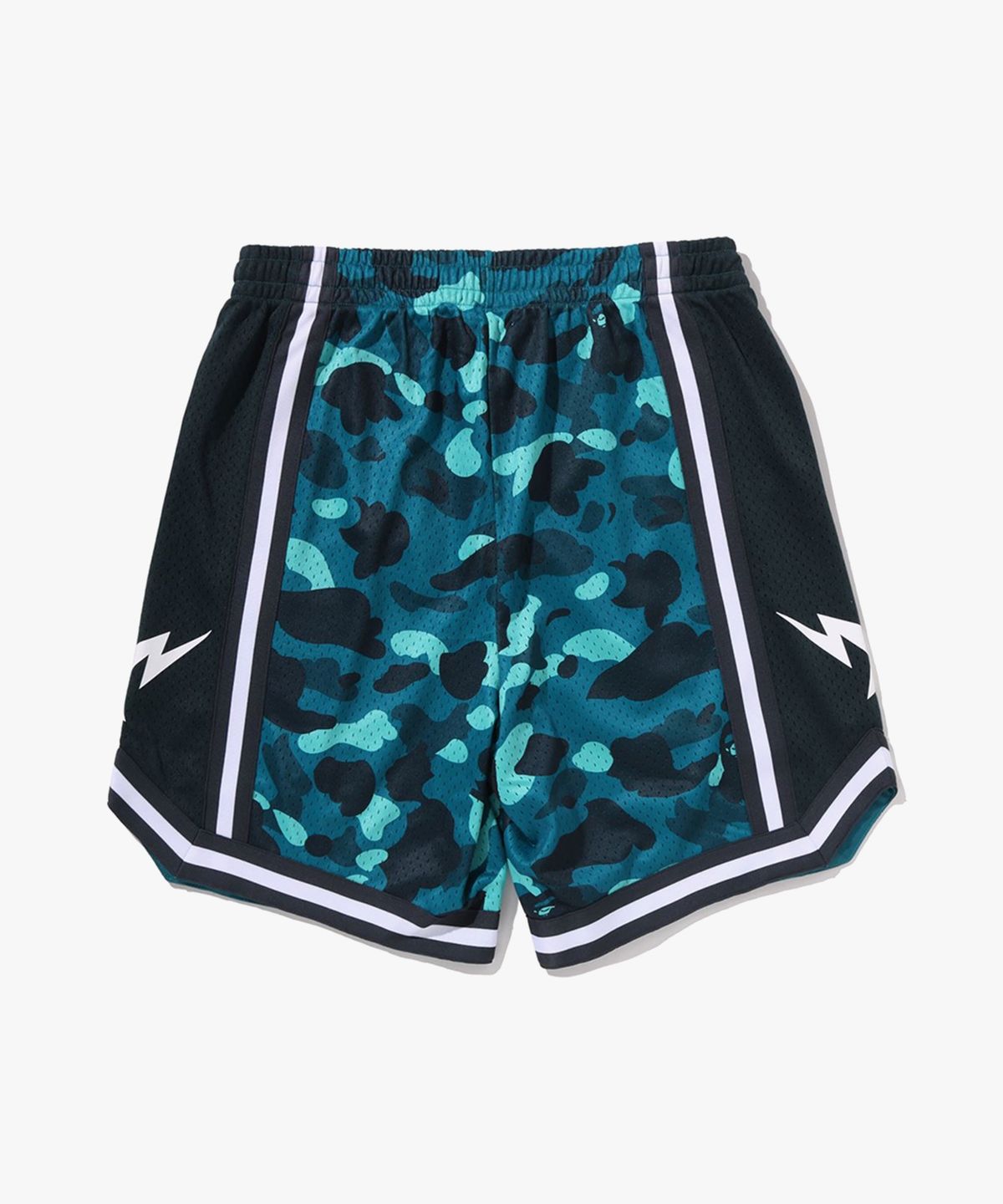 베이프(BAPE) 컬러 카모 메쉬 릴렉스드 핏 쇼츠(M) GREEN